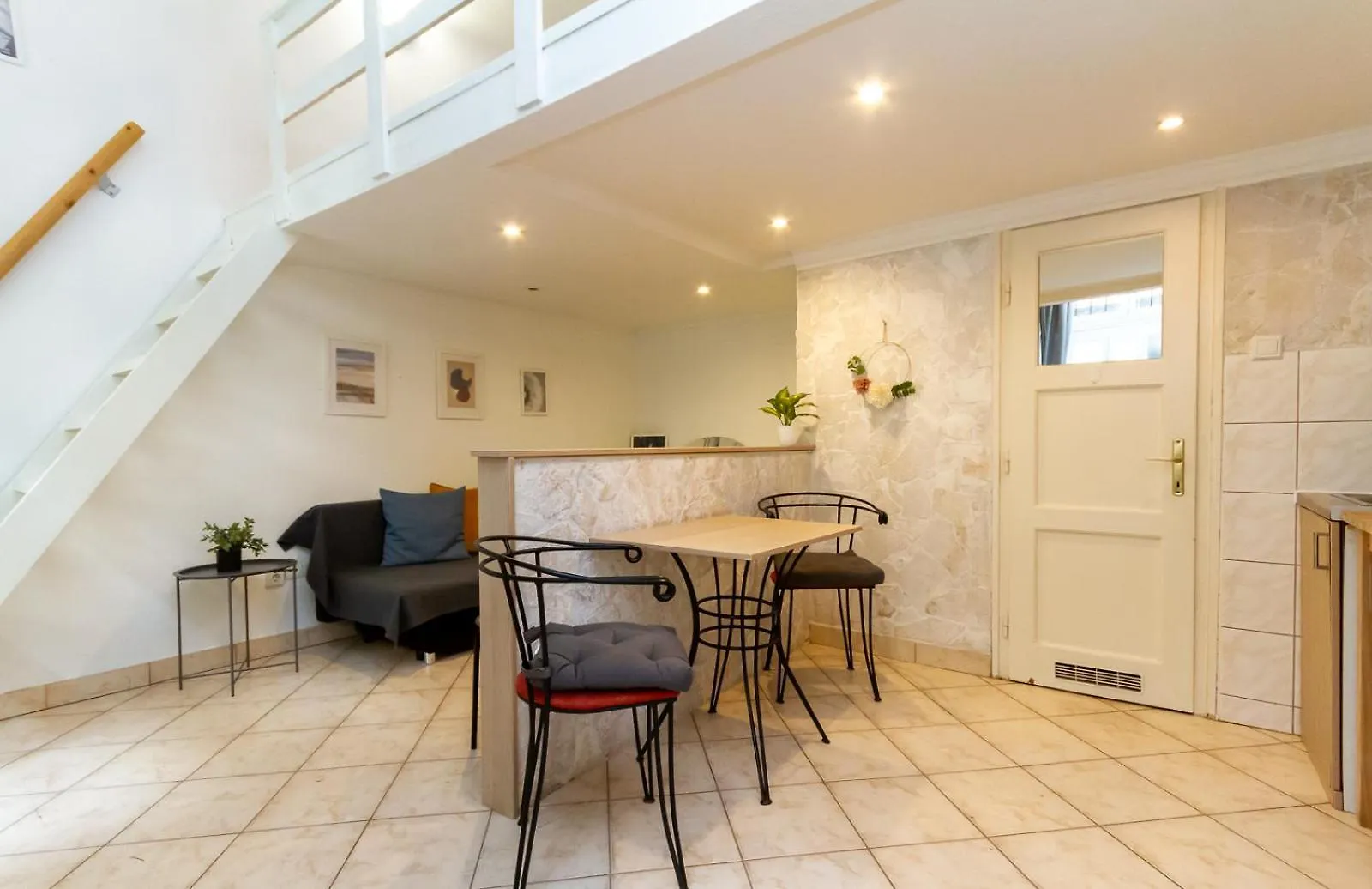 Bee-Happy Apartment Downtown Budapest Hungary