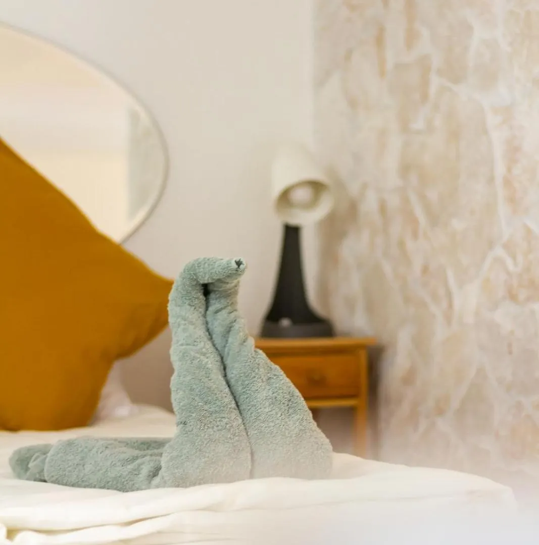 Bee-Happy Apartment Downtown Budapest Hungary